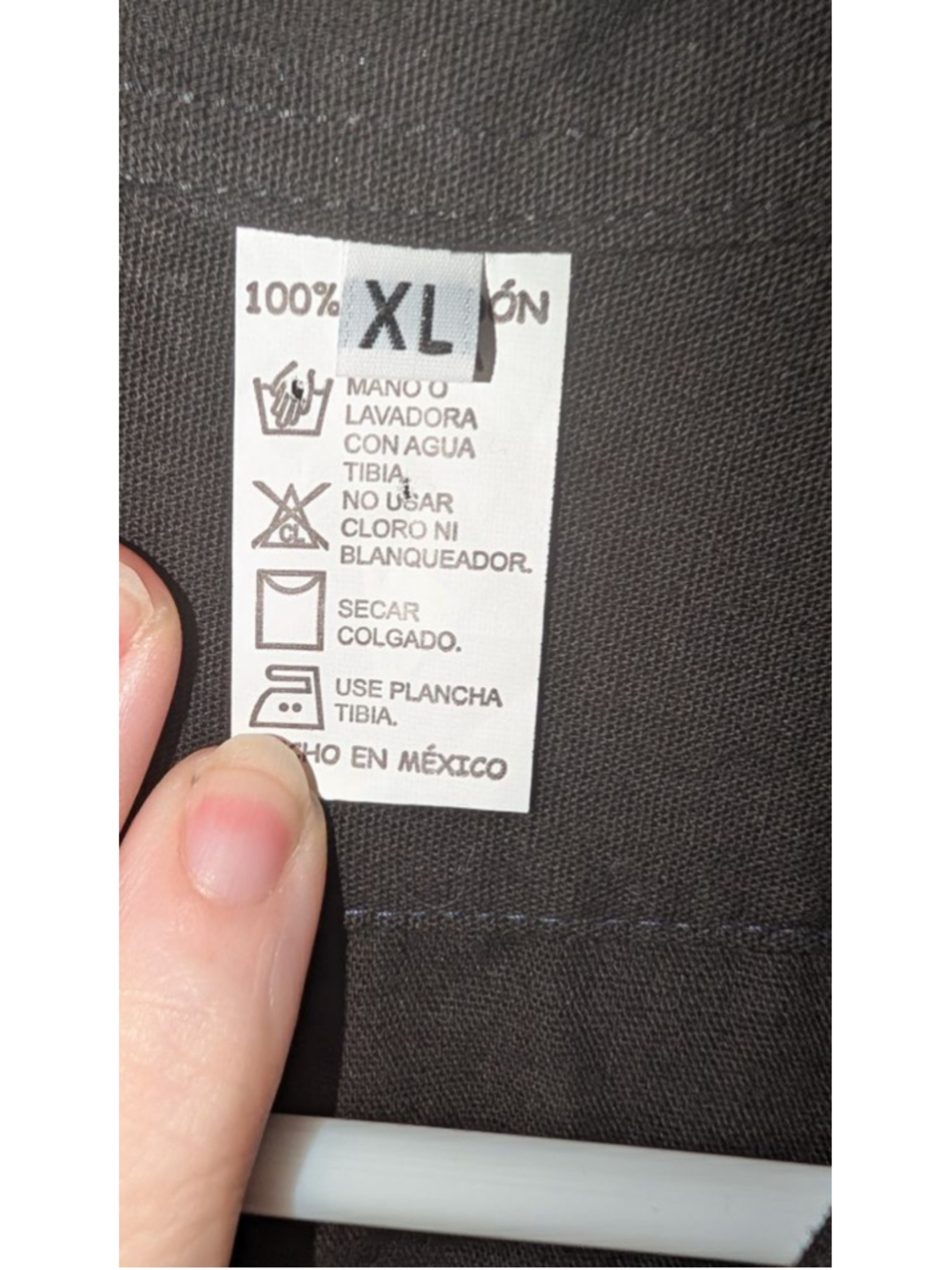 Black Guayabera Shirt Large - Picture 4 of 7